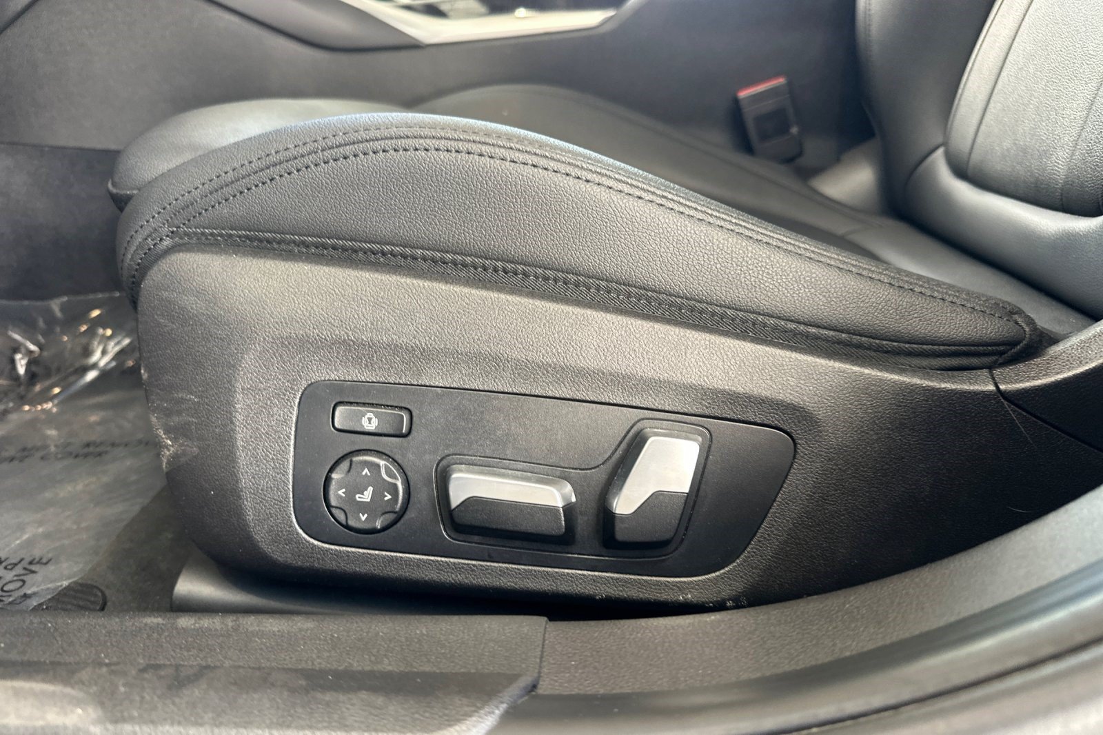 Used 2019 BMW 330i Sedan w/ Convenience Package RWD image 14