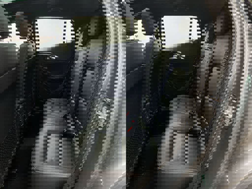 Used 2017 INFINITI QX30 Premium w/ Navigation Package image 17