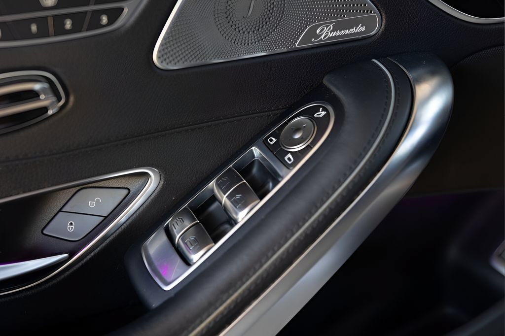 Used 2019 Mercedes-Benz S 560 4MATIC Coupe image 38
