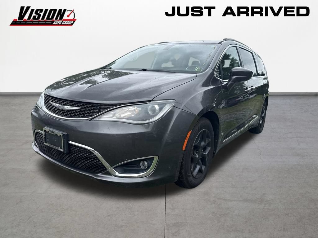 Used 2017 Chrysler Pacifica Touring-L w/ Tire & Wheel Group