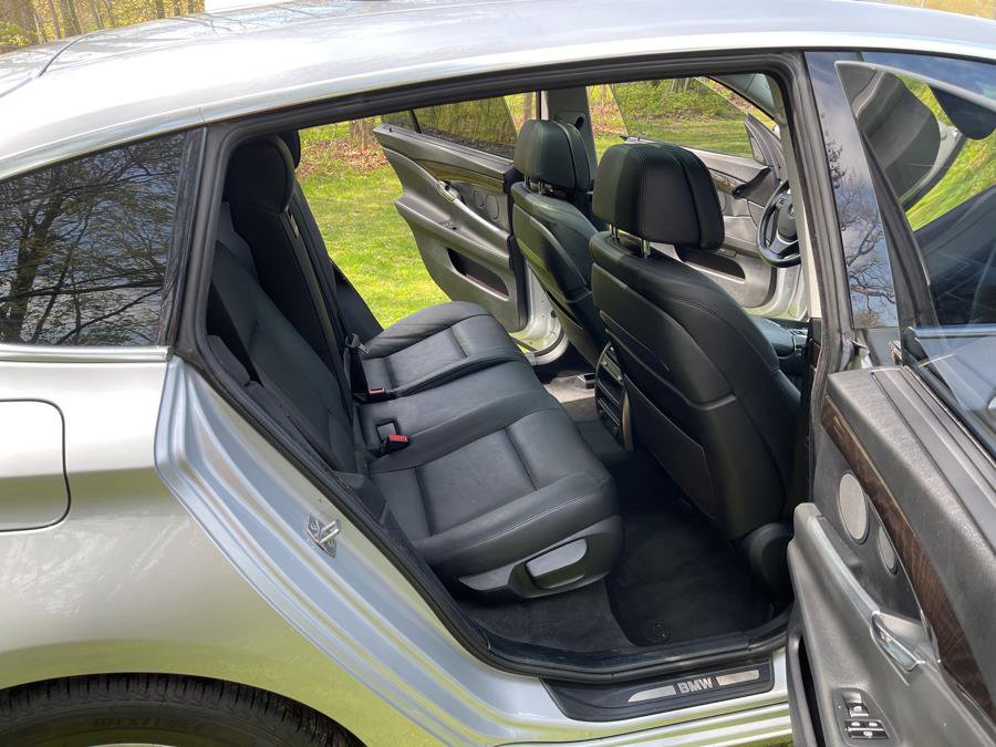 Used 2017 BMW 535i Gran Turismo image 9