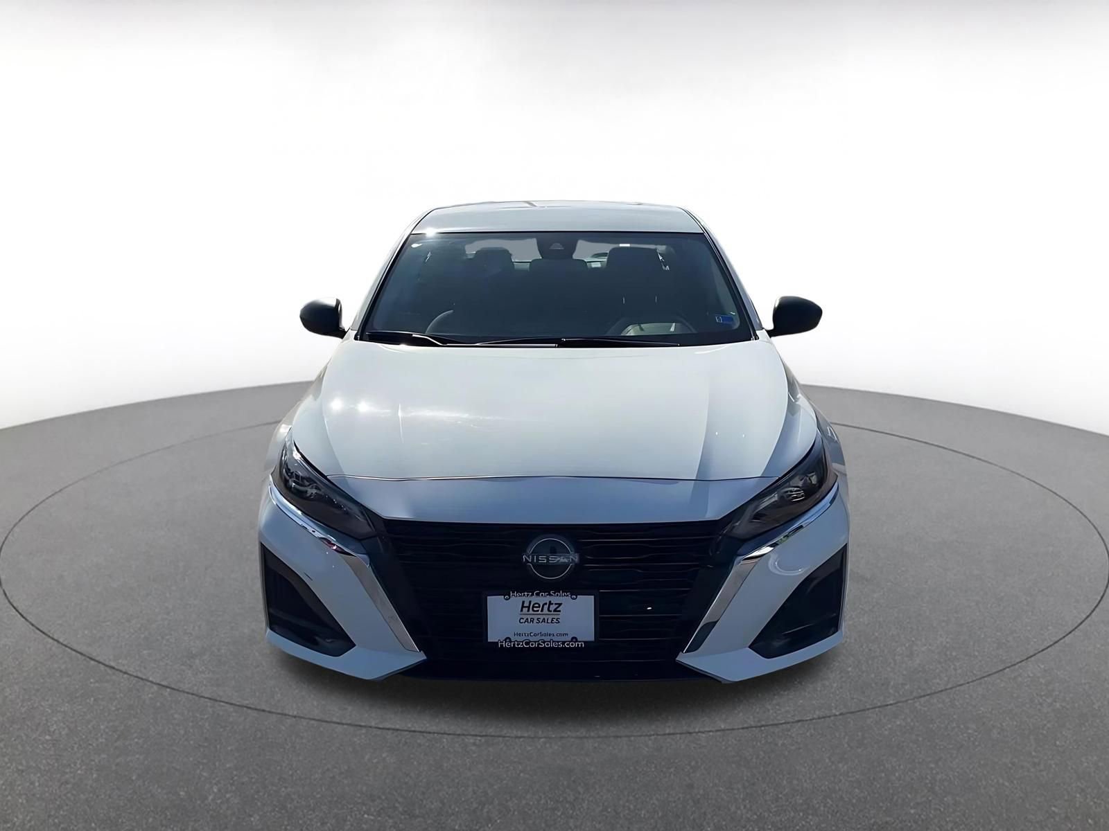Used 2025 Nissan Altima 2.5 SV FWD image 4