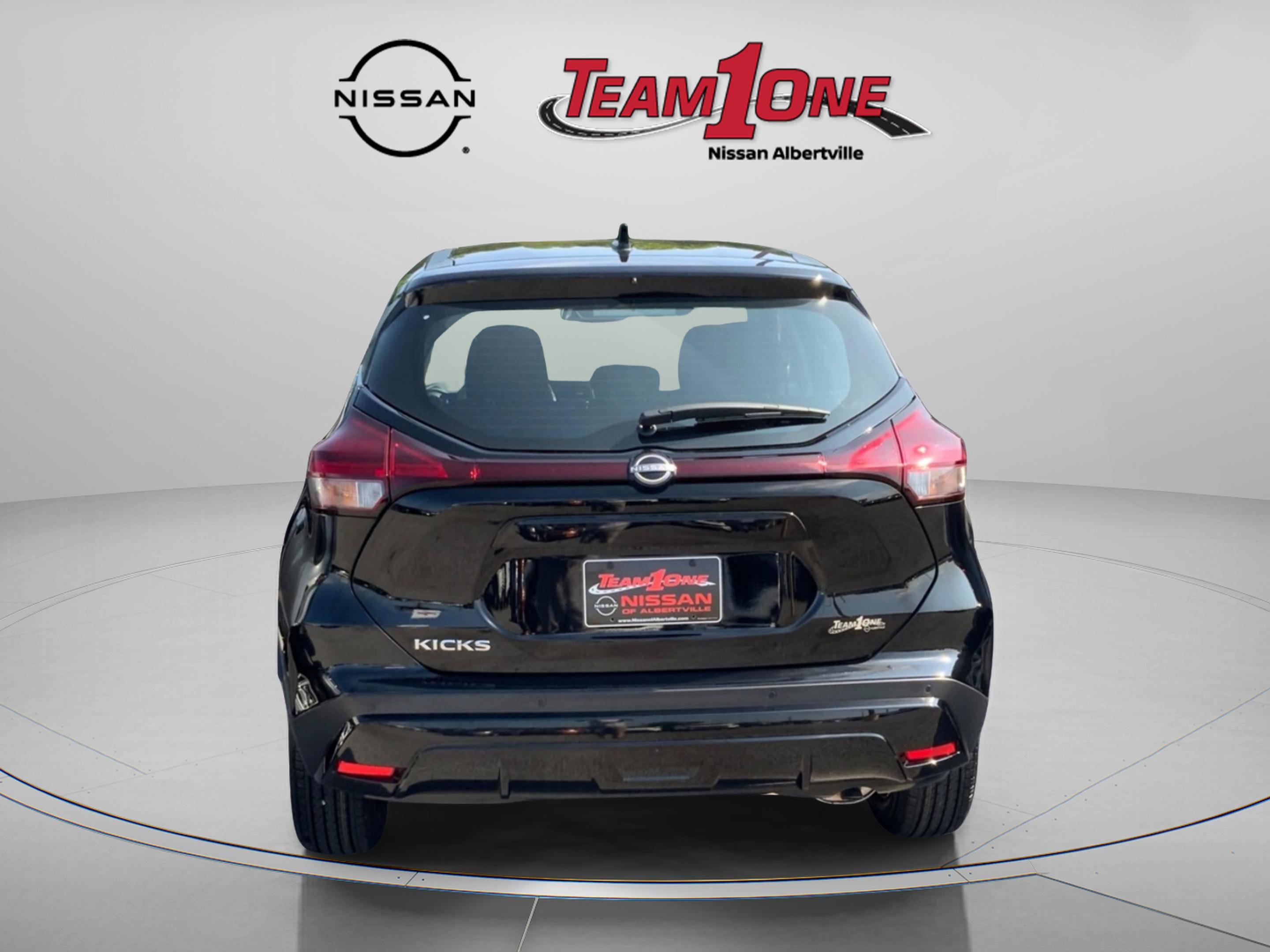 New 2025 Nissan Kicks Play S FWD image 5