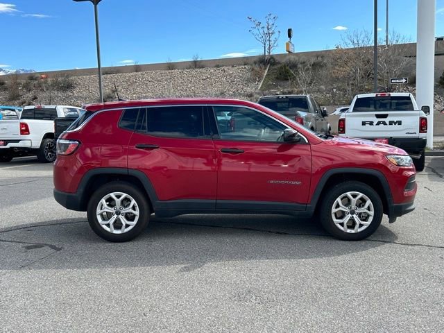 Used 2025 Jeep Compass Sport image 7