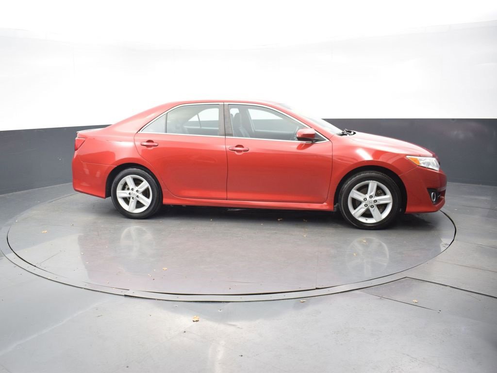 Used 2013 Toyota Camry SE image 7