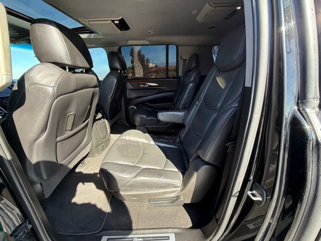Used 2019 Cadillac Escalade ESV Luxury image 12