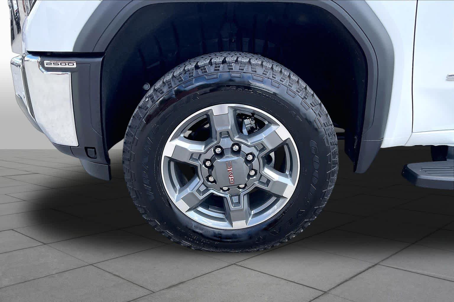 Used 2026 GMC Sierra 2500 SLT w/ Texas SLT Premium Package AWD/4WD image 11