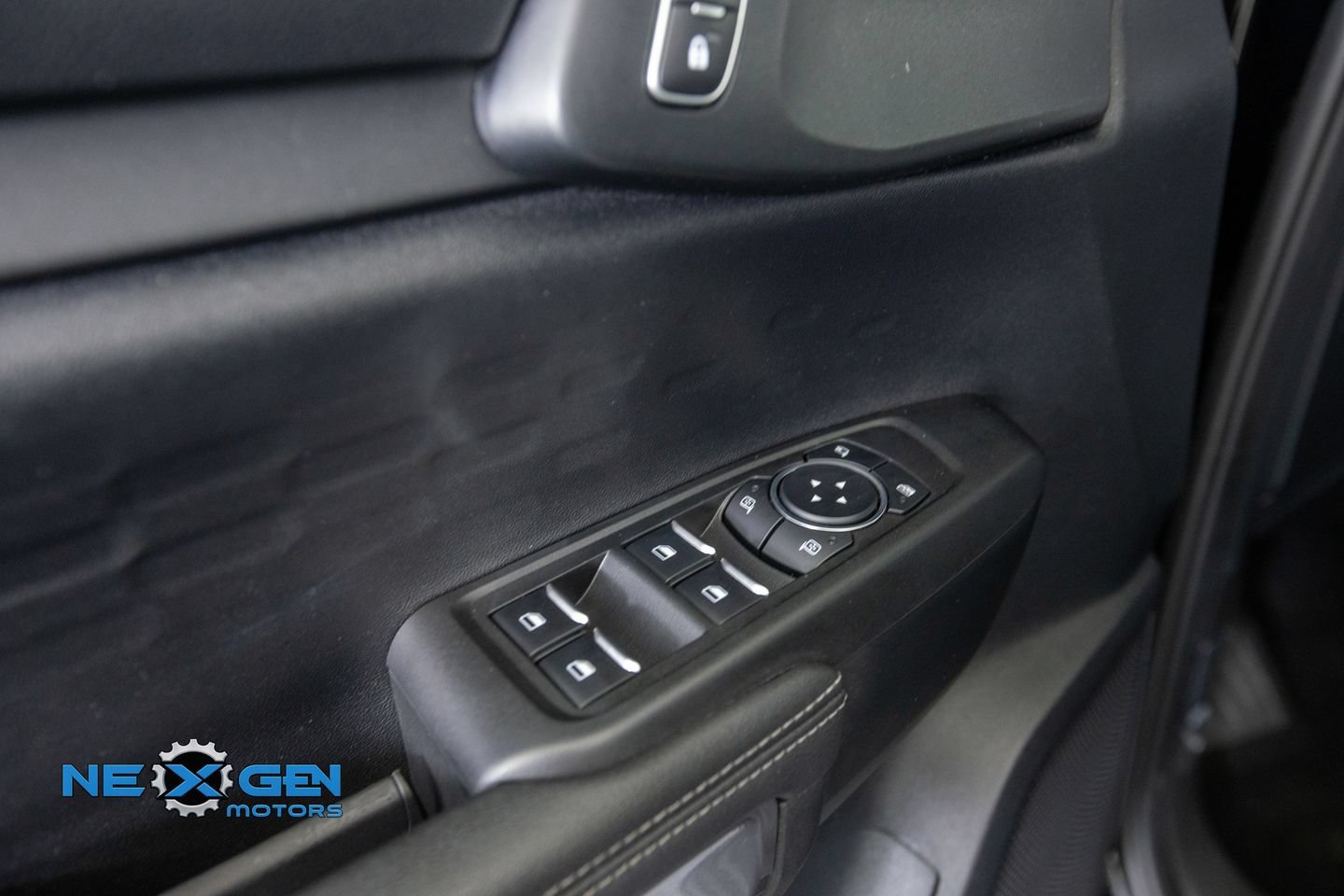 Used 2025 Ford Ranger XLT w/ FX4 Off-Road Package AWD/4WD image 13