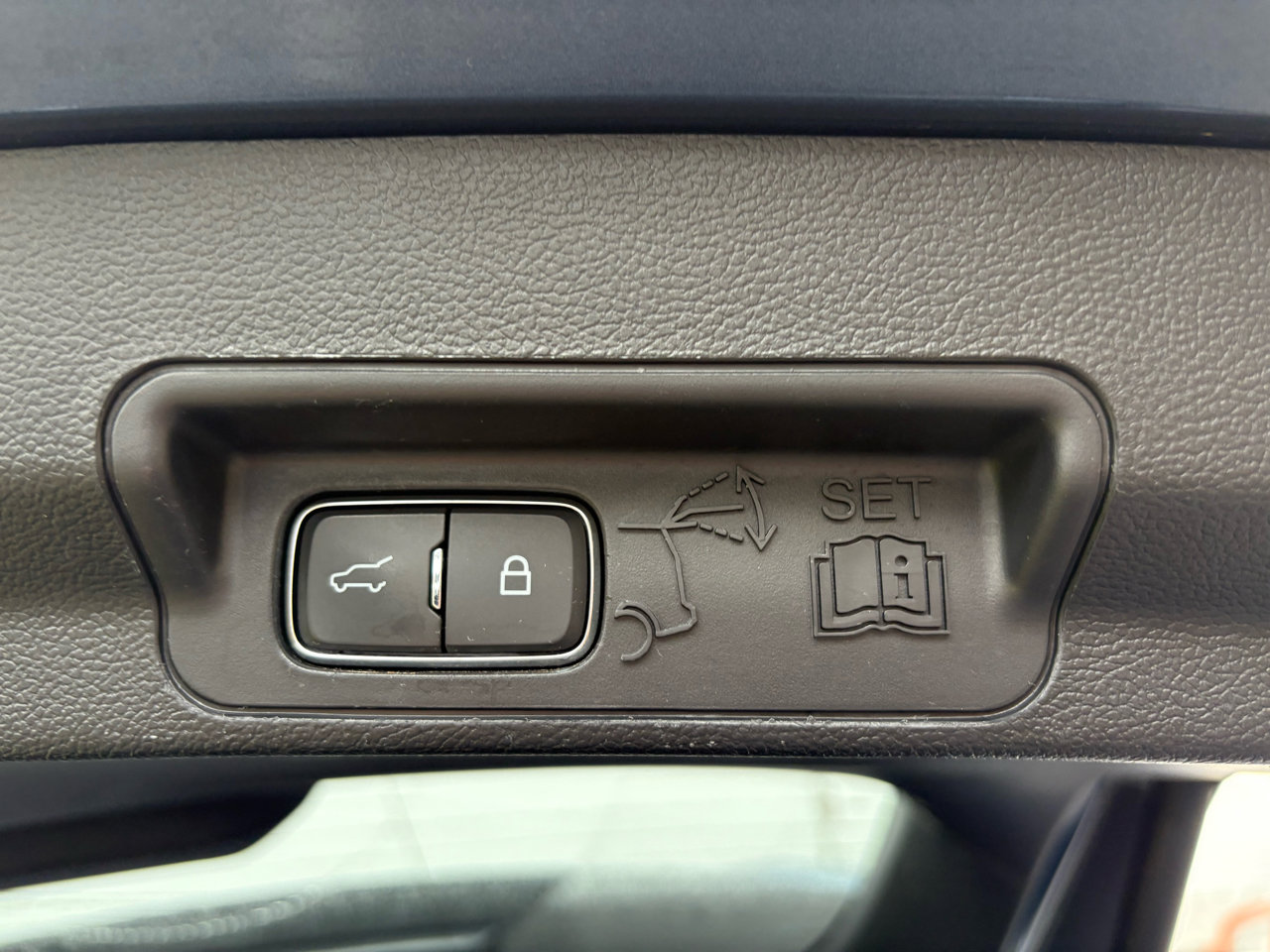 Used 2020 Ford Explorer ST w/ ST Street Pack image 5