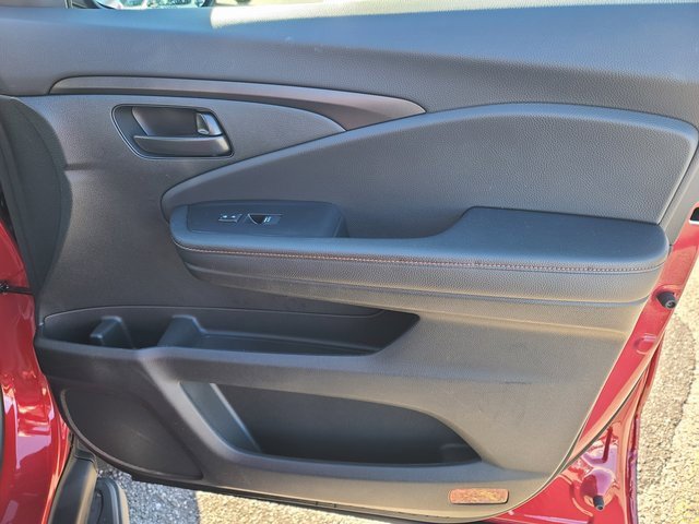 Certified 2025 Honda Passport TrailSport image 22