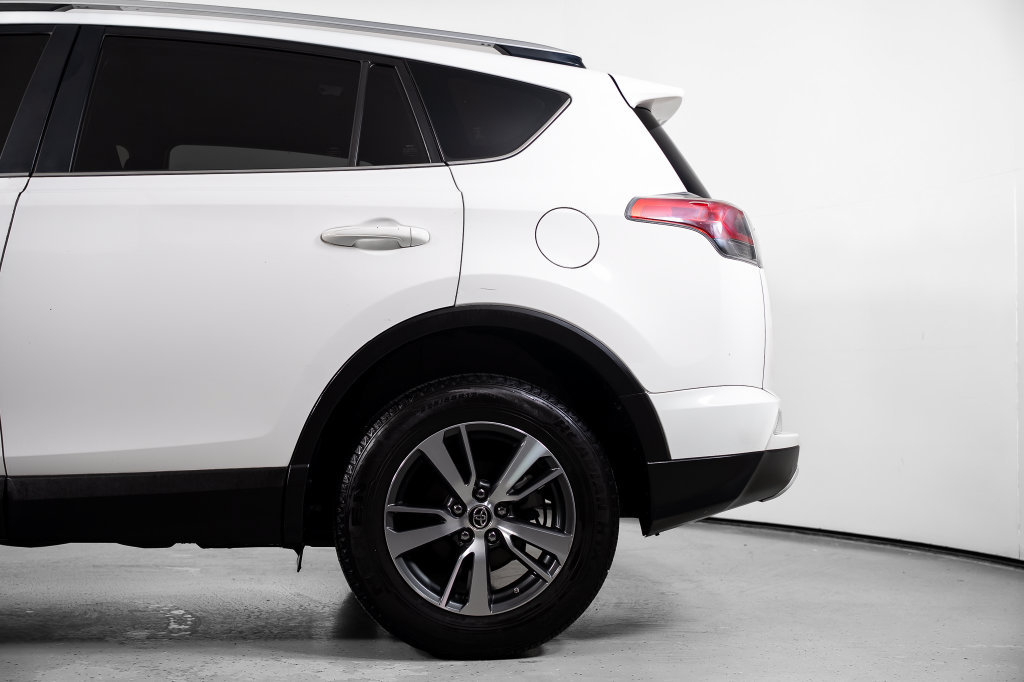 Used 2016 Toyota RAV4 XLE FWD image 13