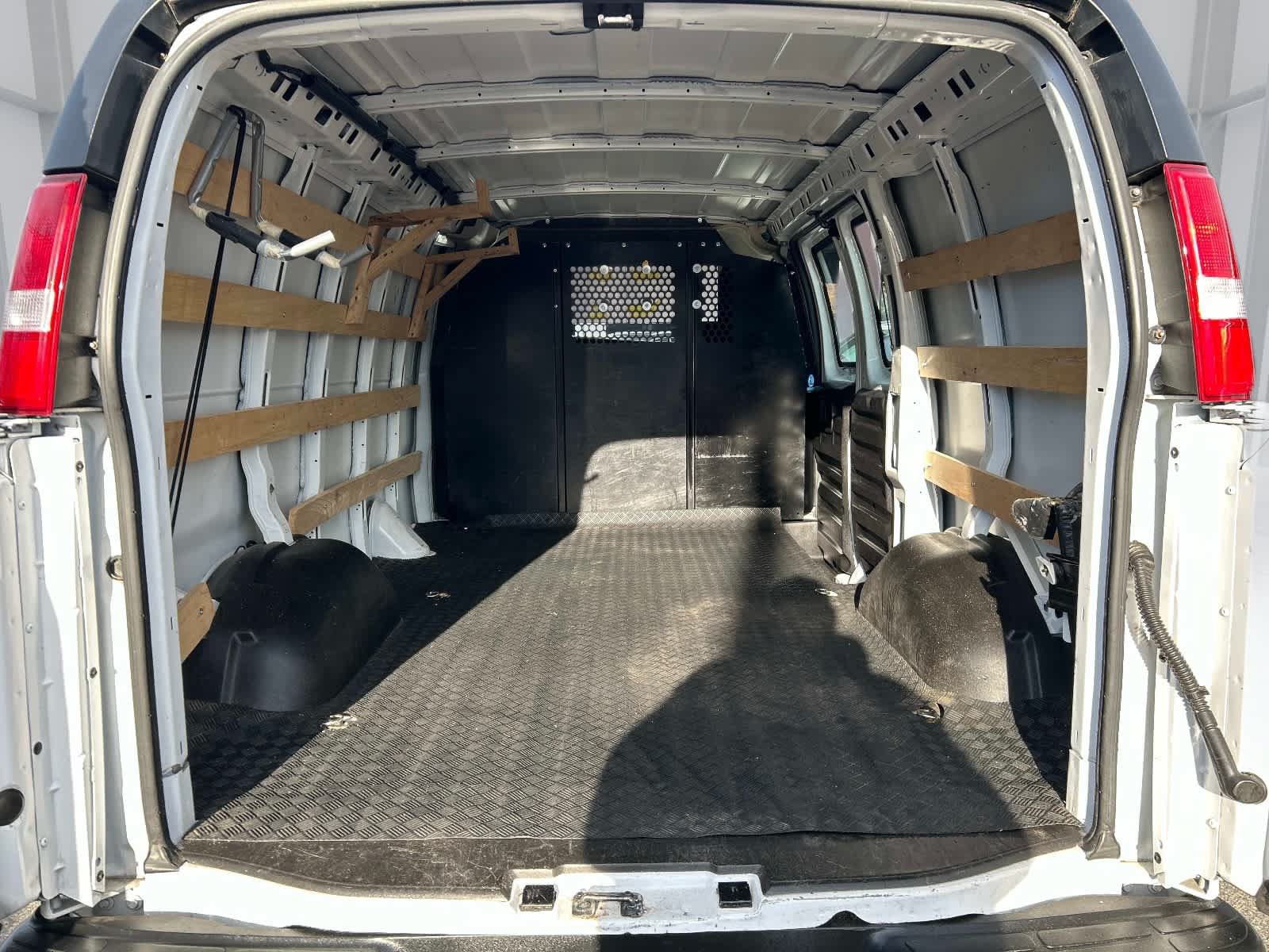 Used 2022 Chevrolet Express 2500 w/ Driver Convenience Package RWD image 13