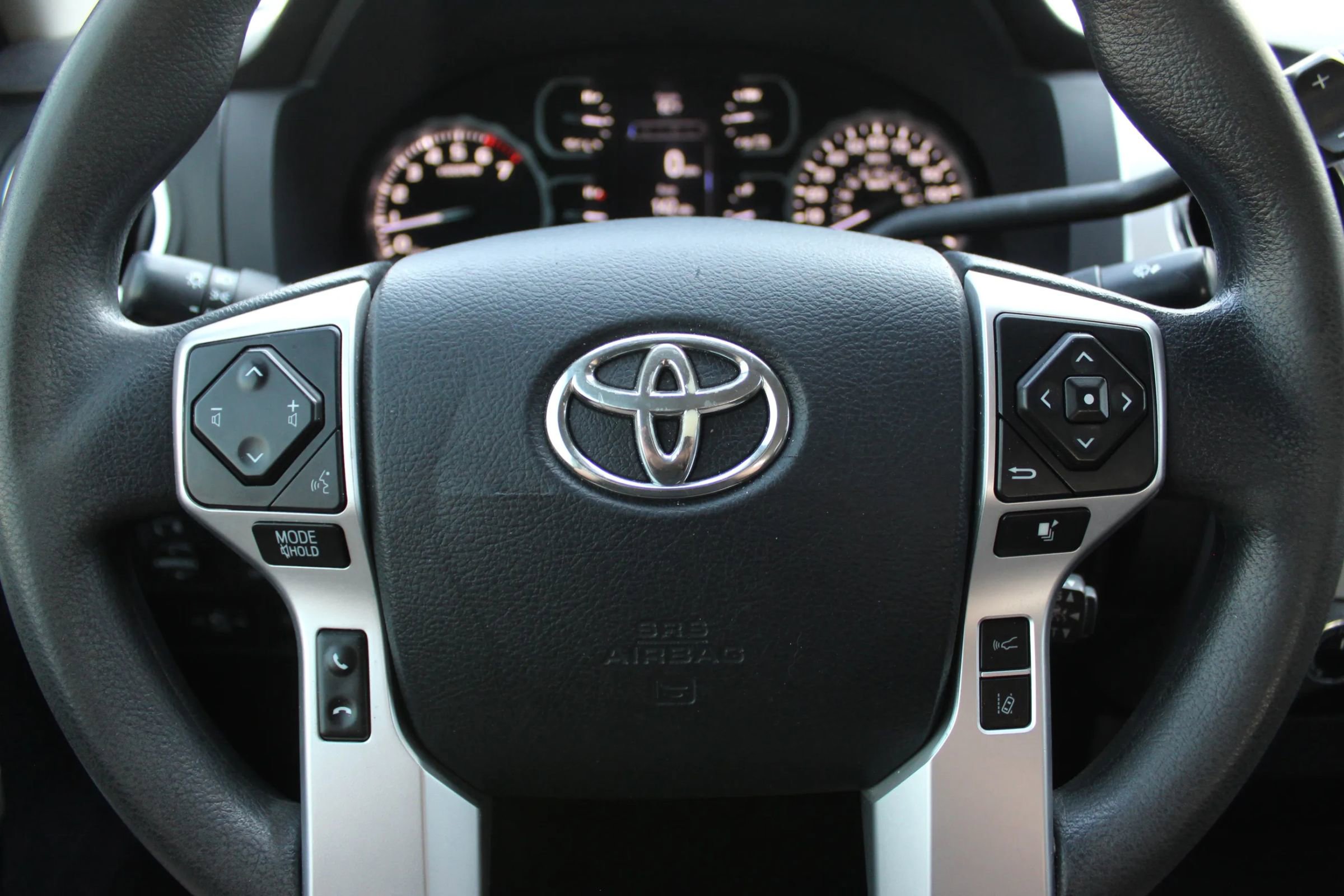 Used 2018 Toyota Tundra SR5 w/ TRD Off Road Package AWD/4WD image 13