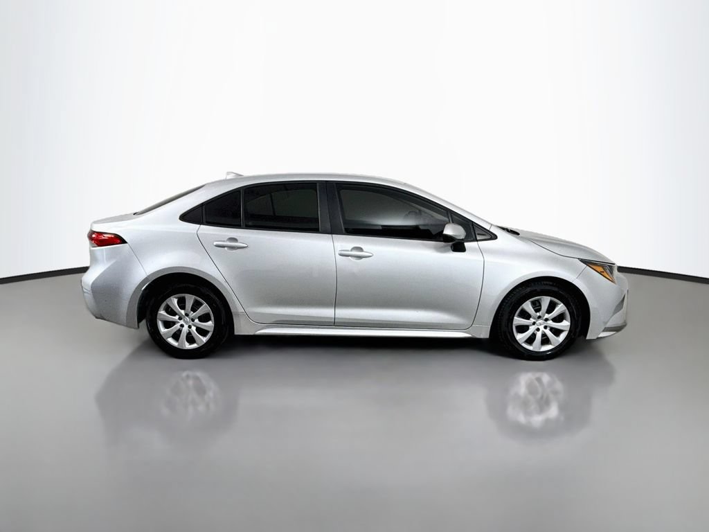 Used 2022 Toyota Corolla LE FWD image 8