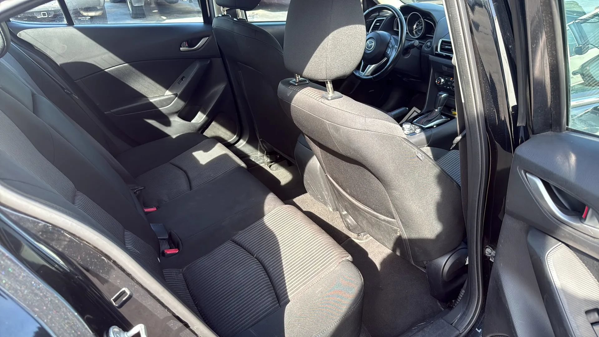 Used 2014 MAZDA MAZDA3 i Touring w/ Technology Package FWD image 16
