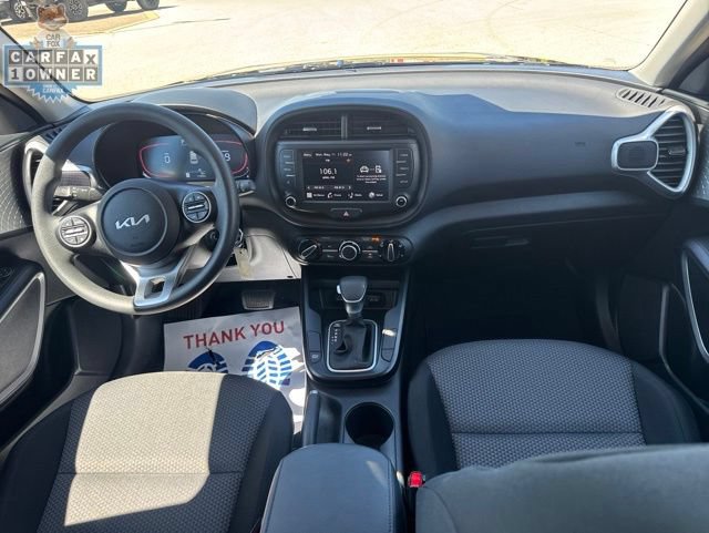 Used 2025 Kia Soul LX w/ LX Technology Package FWD image 14