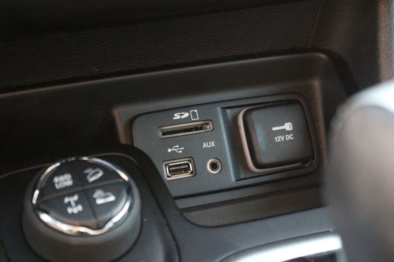 Used 2018 Jeep Cherokee Trailhawk w/ Quick Order Package 27L AWD/4WD image 28