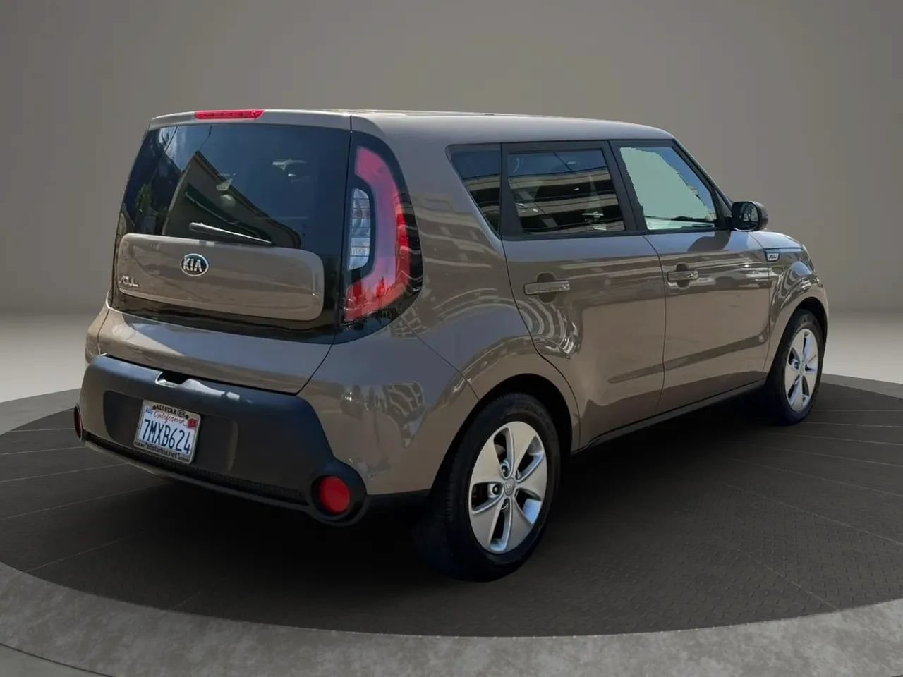 Used 2015 Kia Soul FWD image 5