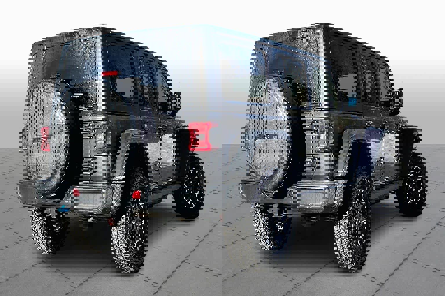 Used 2023 Jeep Wrangler Rubicon w/ Cold Weather Group image 12