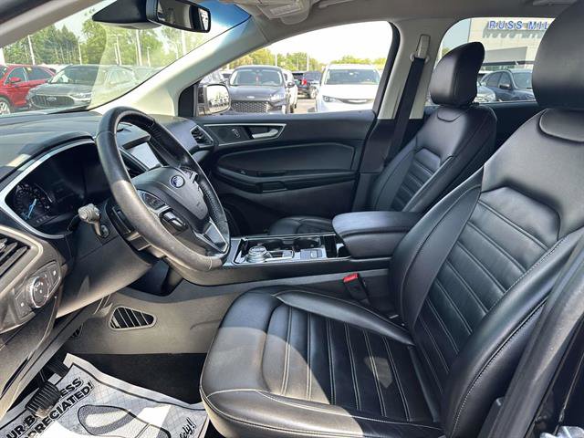 Used 2019 Ford Edge SEL w/ Equipment Group 201A AWD/4WD image 11
