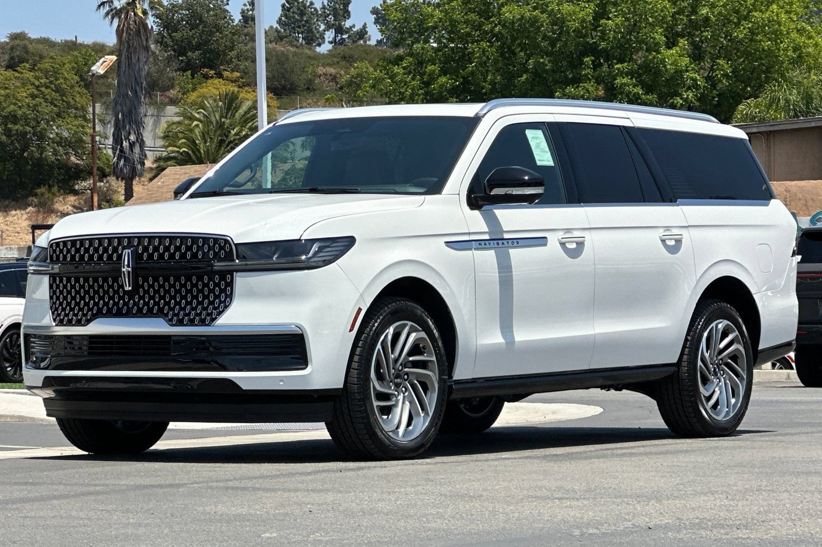 New 2026 Lincoln Navigator L Reserve AWD/4WD image 7