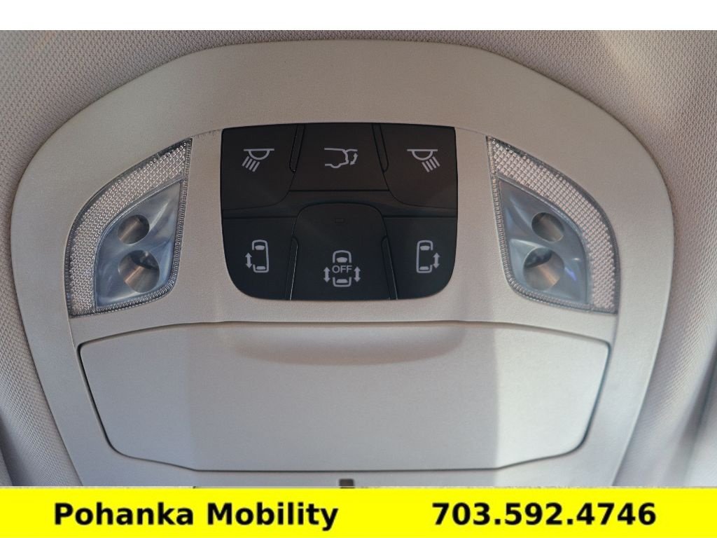 Used 2024 Chrysler Voyager LX FWD image 22