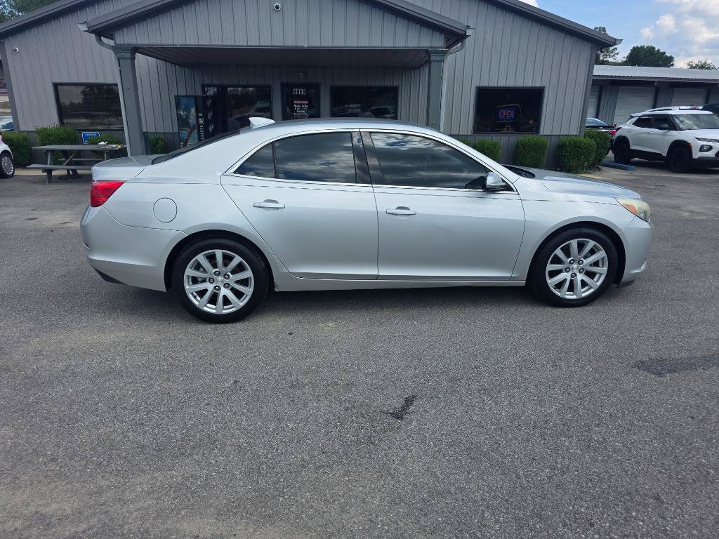 Used 2015 Chevrolet Malibu LT FWD image 4