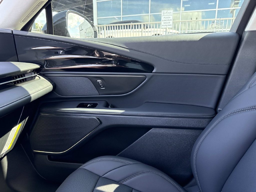 New 2026 Lincoln Nautilus Premier AWD/4WD image 22