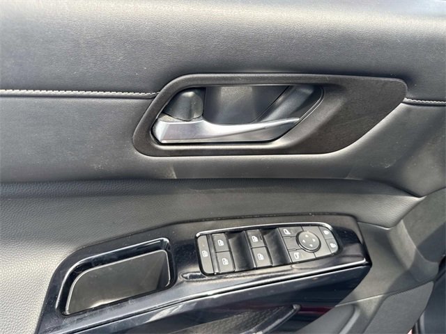 Used 2022 Nissan Pathfinder SV image 19