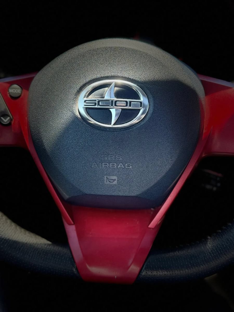 Used 2015 Scion tC FWD image 32