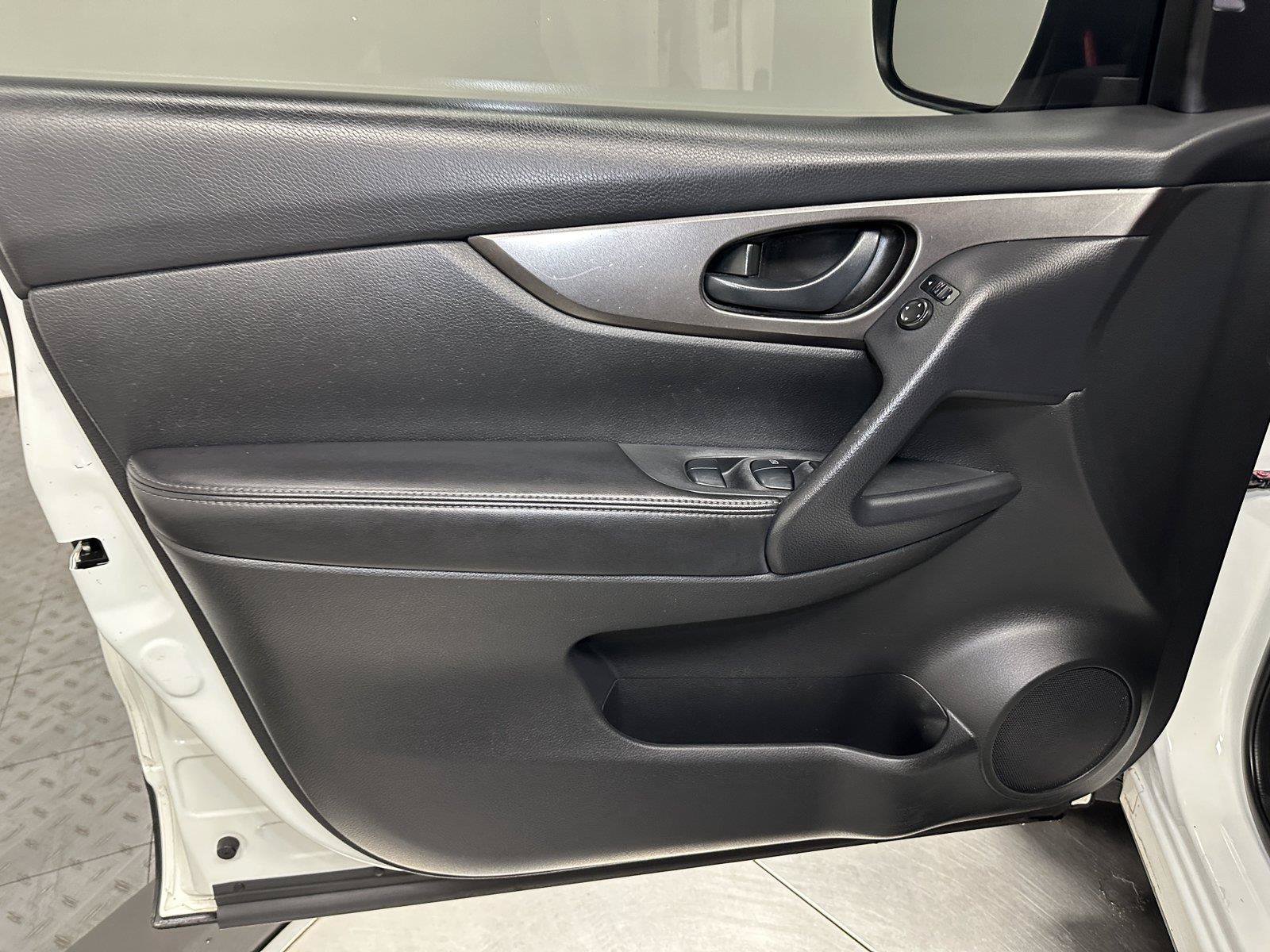 Used 2020 Nissan Rogue Sport S w/ Appearance Package FWD image 20