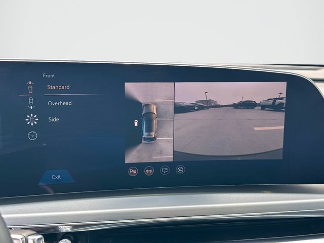 Certified 2024 Cadillac Lyriq Luxury AWD/4WD image 4
