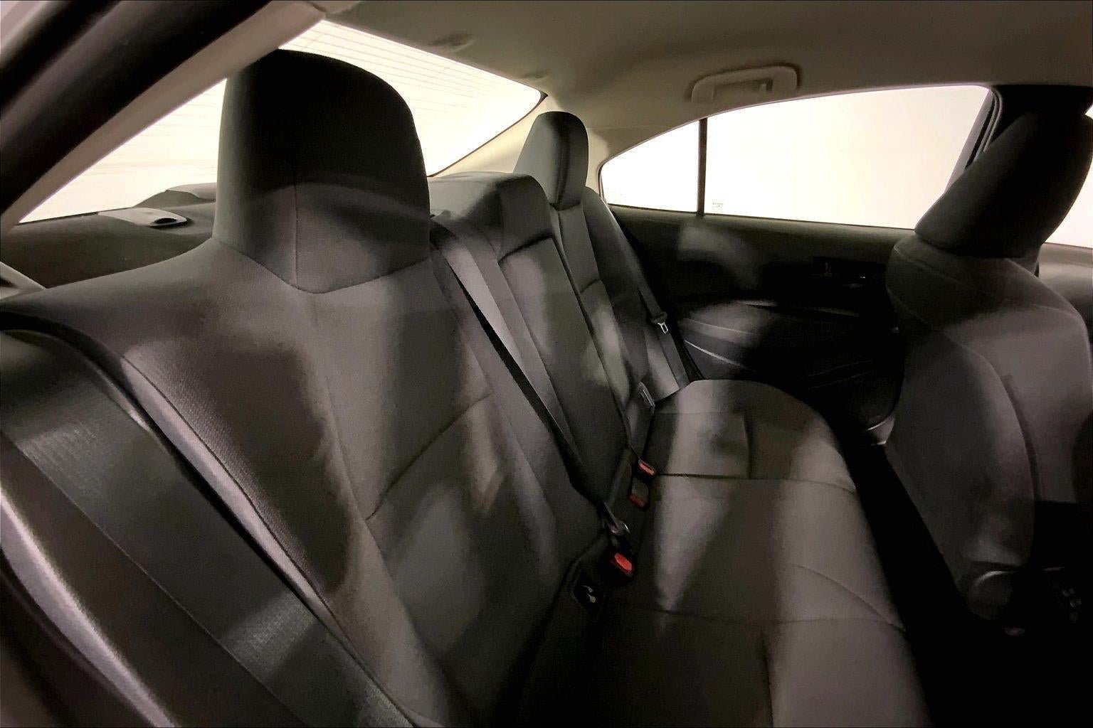 Used 2025 Toyota Corolla LE FWD image 23