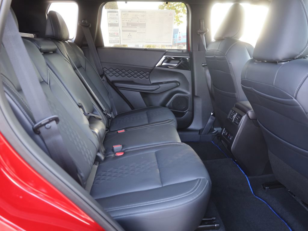 New 2025 Mitsubishi Outlander SEL Black Edition image 19
