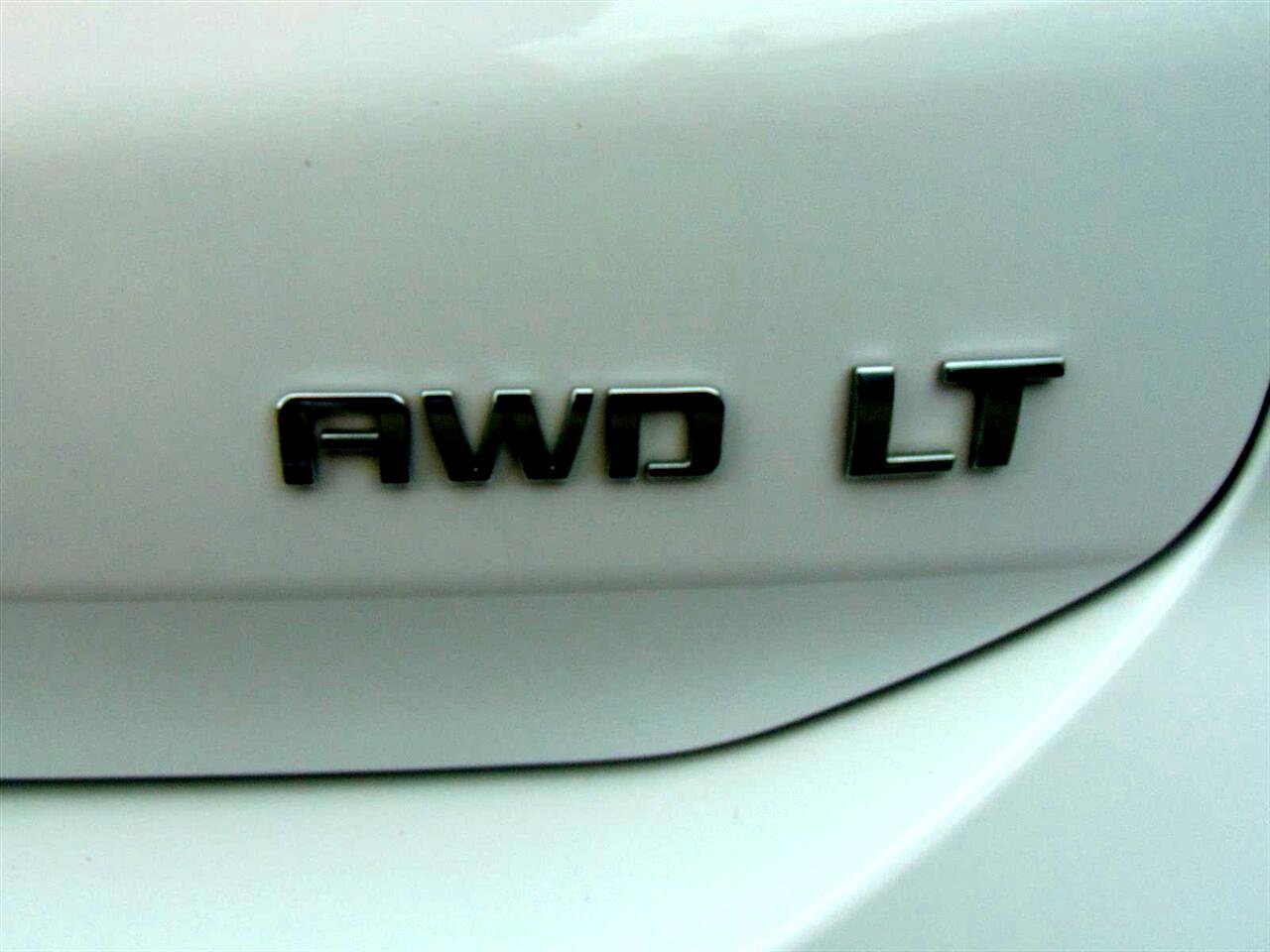 Used 2024 Chevrolet Equinox LT image 11