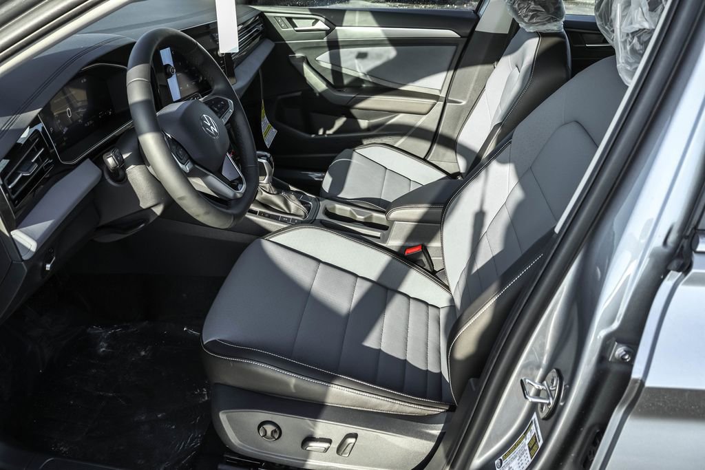 New 2026 Volkswagen Jetta SE image 25