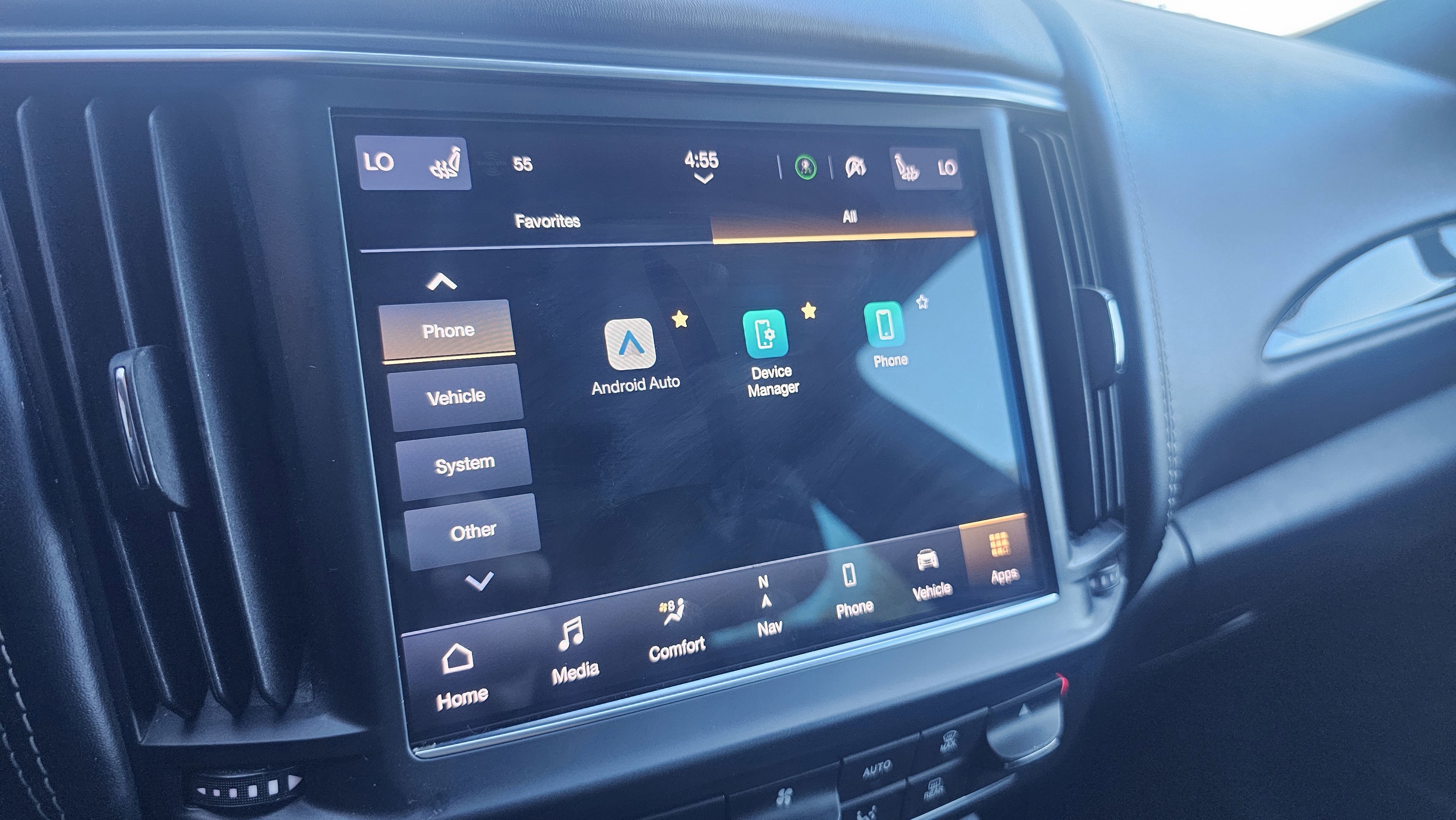 Used 2021 Maserati Levante GranLusso image 44