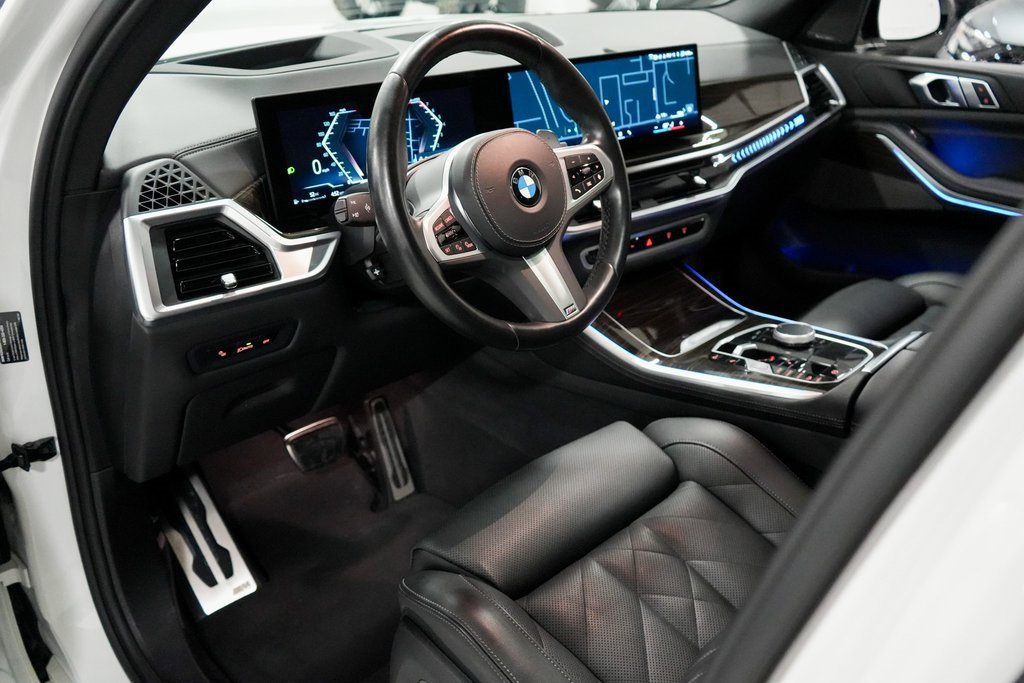 Used 2024 BMW X5 xDrive40i w/ M Sport Package image 9