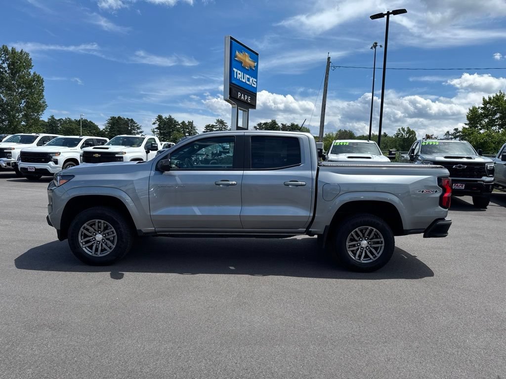 Used 2023 Chevrolet Colorado LT w/ LT Convenience Package AWD/4WD image 8