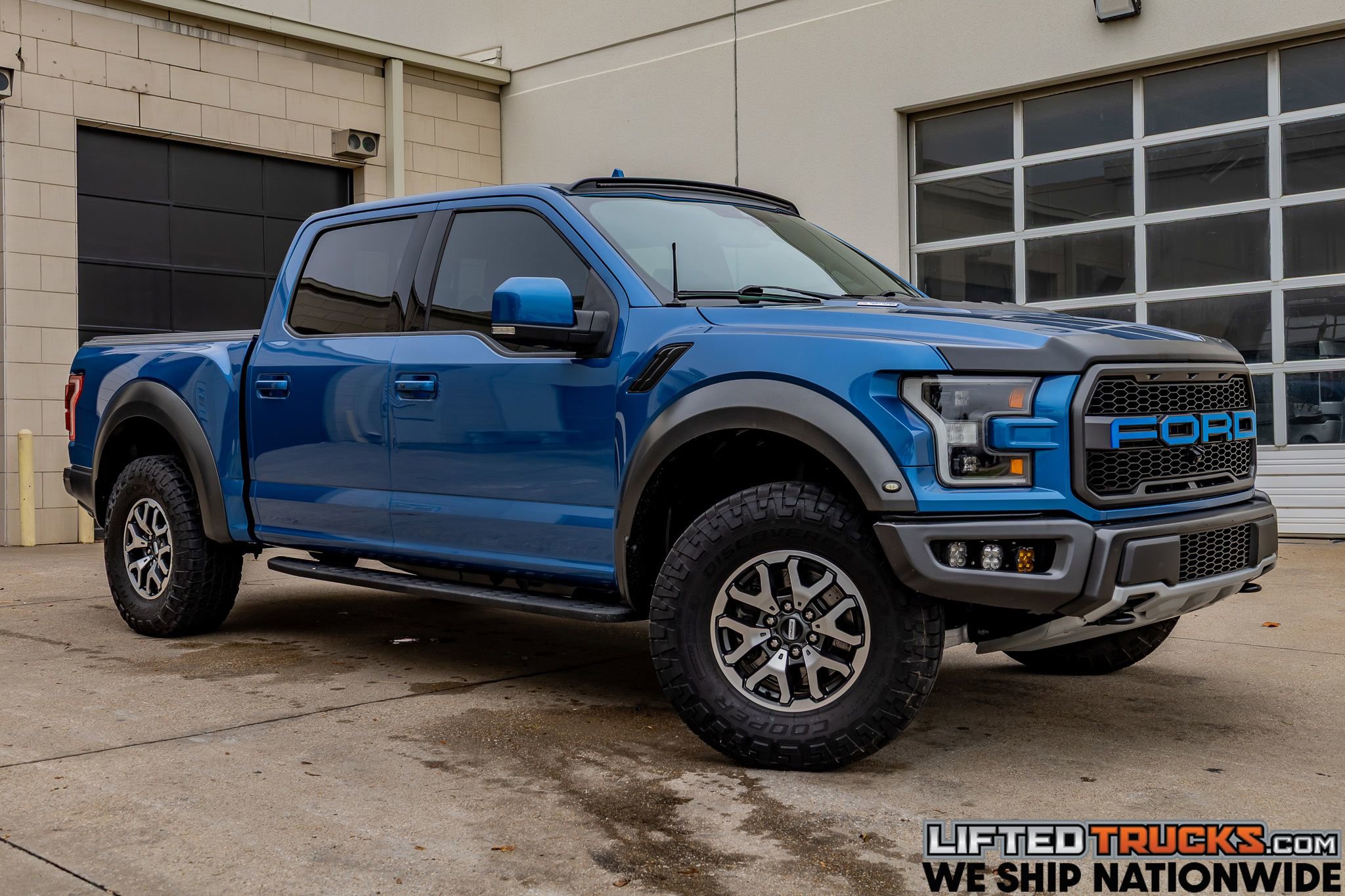 Used 2019 Ford F150 Raptor w/ Equipment Group 802A Luxury AWD/4WD image 1