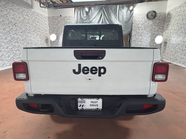 Used 2024 Jeep Gladiator Sport AWD/4WD image 6
