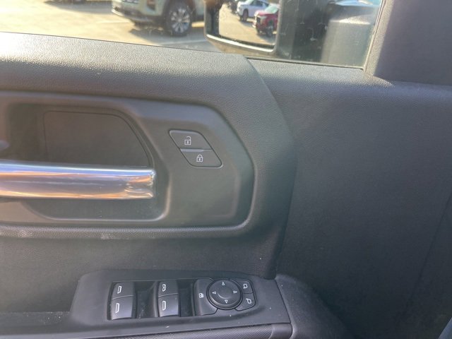 Used 2023 Chevrolet Silverado 2500 Custom w/ Custom Convenience Package image 12