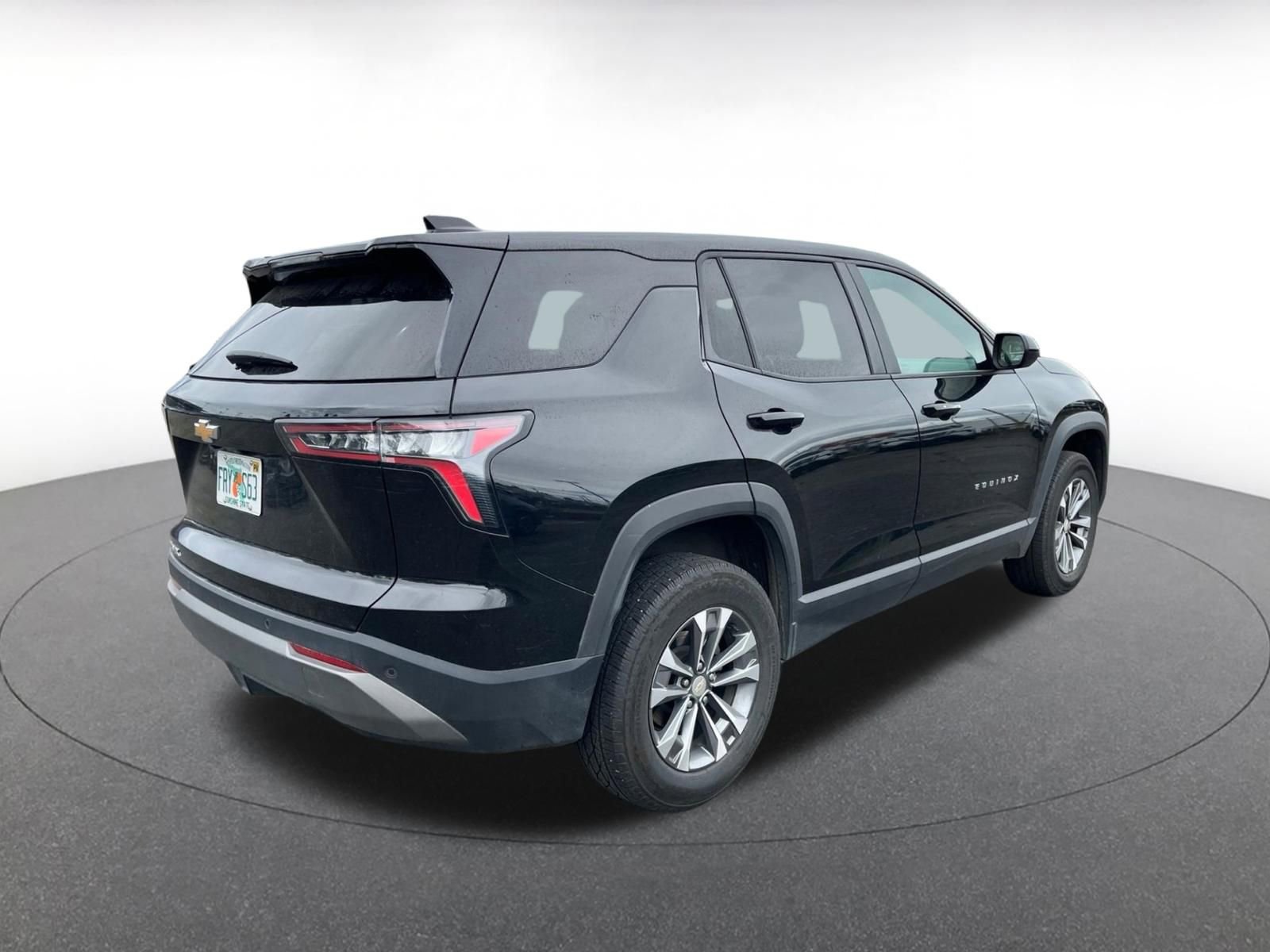 Used 2025 Chevrolet Equinox LT FWD image 9