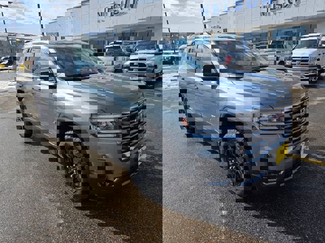 Used 2022 GMC Acadia AT4 w/ Trailering Package image 5