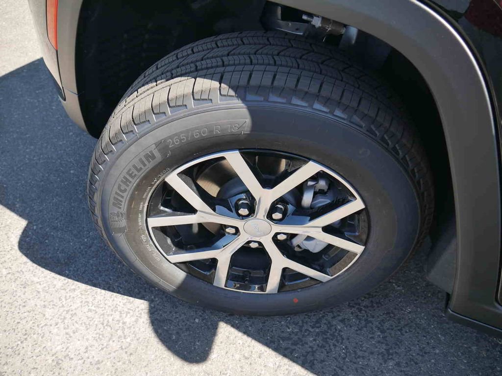 New 2025 Jeep Grand Cherokee Limited image 9