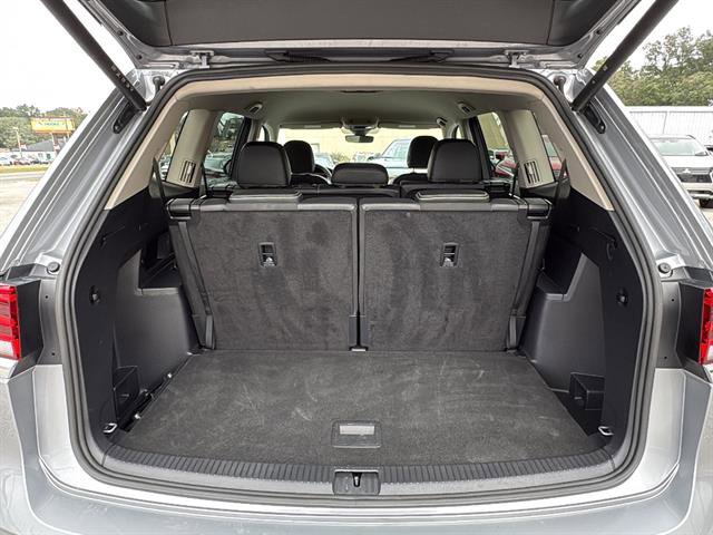Certified 2025 Volkswagen Atlas SE image 12
