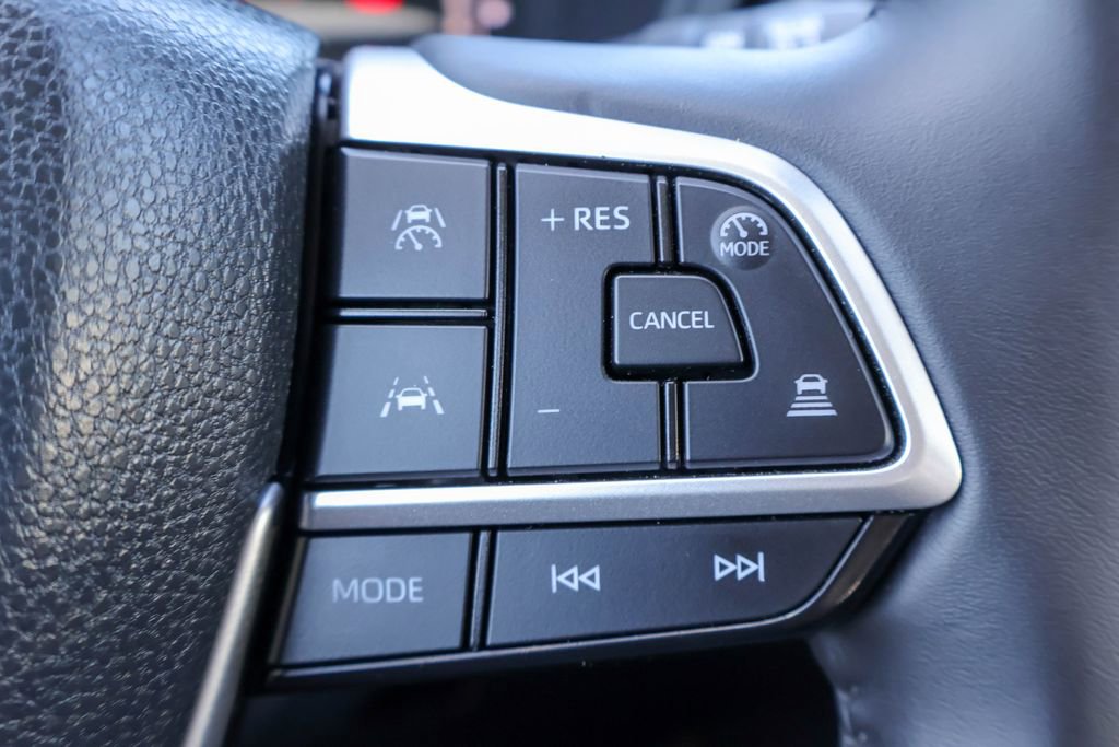 Used 2025 Toyota Grand Highlander AWD image 24
