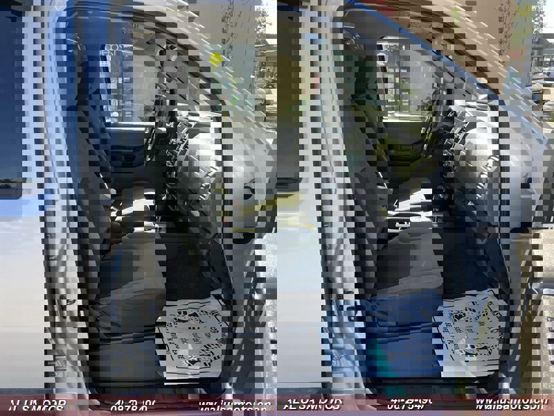 Used 2014 Nissan Xterra S image 32