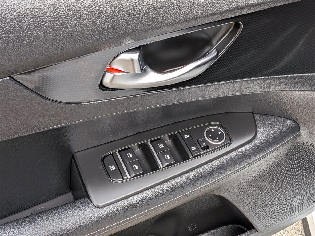 Used 2023 Kia Forte GT-Line w/ GT-Line Premium Package image 11