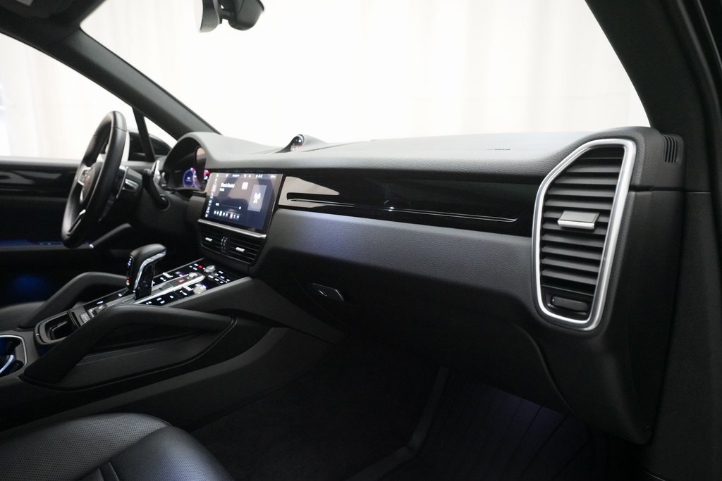 Used 2021 Porsche Cayenne image 27
